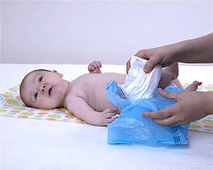 Nuby Disposable Diaper Sacks: Convenient, Scented, and Easy to Tie